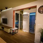 The Wall Apartment